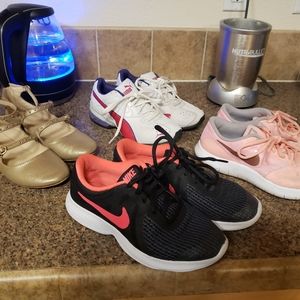Girls shoes
